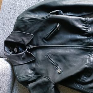 Long black leather coat w detachable faux fur collar